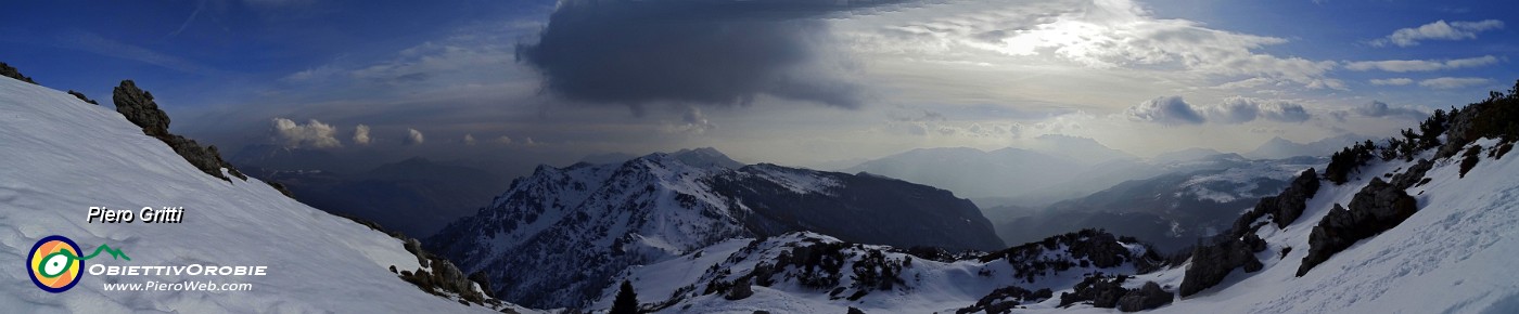 60 Panorama verso il Cancervo e la Val Taleggio.jpg